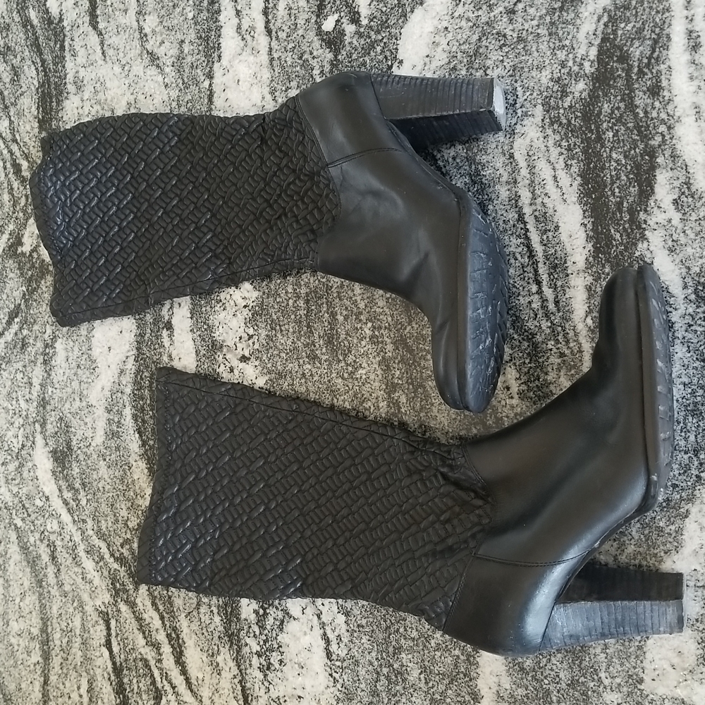 Stretchy Top Boot ❤ Sz 8 ❤ Fun and Funky ❤